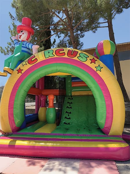 Location château gonflable CIRCUS